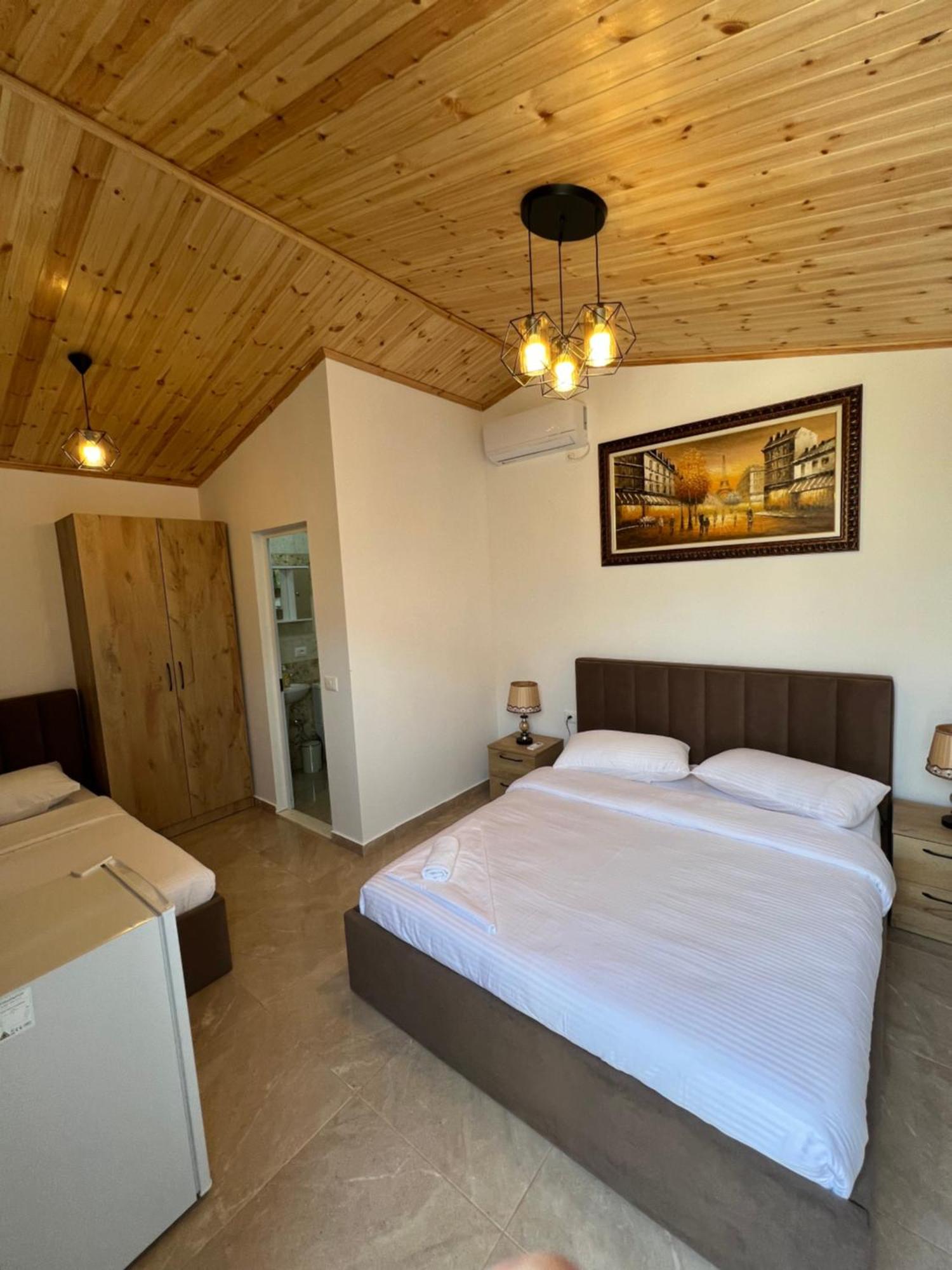 Lake Bliss Cabins Shkodër Exterior foto
